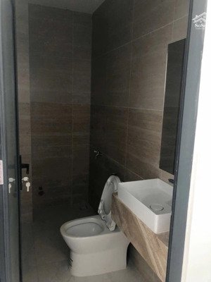 bán gấp nhà 2 tầng đường bùi tá hán , quận 2- giá 18 tỷ500