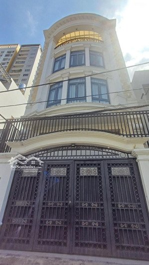 nhà mặt phố 4x18,3l. mới đẹp thuận tiện