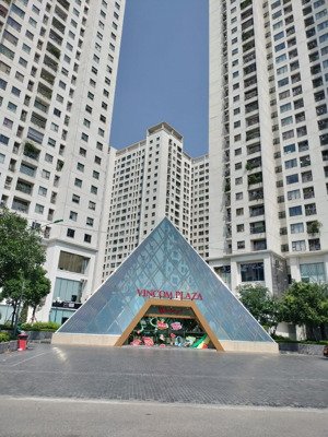 căn hoa hậu 2n 74m2 green star có ban công