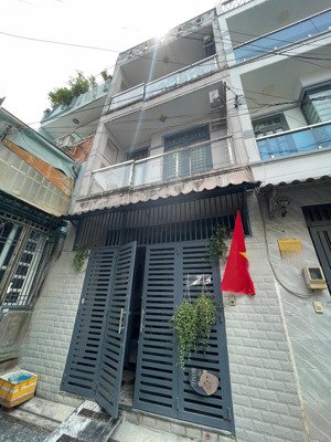 giá 6.5 tỷ - nhà 3 tầng sát chợ vải phú thọ hoà, đi 300m tới phố chợ đêm và khu nguyễn sơn sầm uất