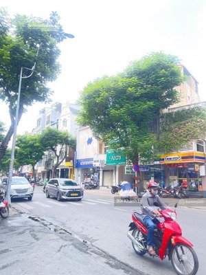 bán nhà quận 3 khuvip lê văn sỹ- 5 tầng st - hđ 40tr/tháng - gần sân bay tân sơn nhất