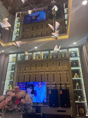 chủ cắt lỗ 1 tỷ bán nhà 4 tầng trung tâm quận hải châu đà nẵng nội thất xin xò giá 11 tỷ dt 30tr/th