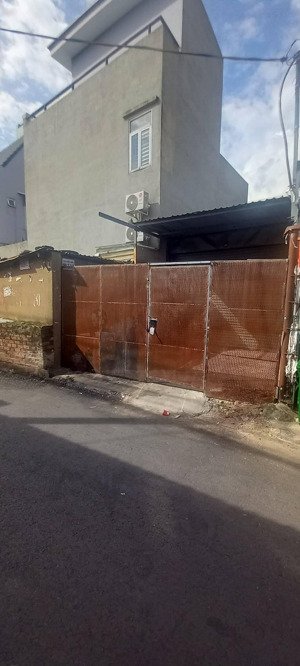 cần bán gấp lô đất tặng nhà kho cho thuê được 7 triệu/tháng cần bán gấp giảm 100 triệu: 4.8 tỷ