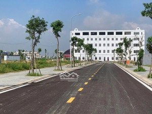 còn duy nhất 1 lô xuất ngoại giao, hướng đông nam, nhìn vườn hoa giá hơn 5tỷ, 75m2 - mt 5m cần bán.