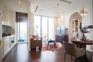 cho thuê căn 2pn sang trọng thiết kế cao cấp đến từ ntk thái công tại dự án vinhomes golden river