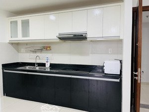 cho thuê cc him lam nam khánh , q8, dt106m². giá 11,5tr/th ,có đầy đủ nội thất , 2 pn, 2wc