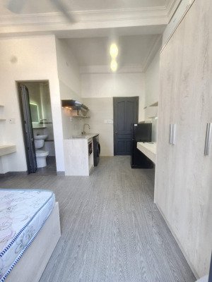 studio (căn hộ mini) siêu tiện nghi 69/50nguyễn gia trí. máy giặt riêng. ban công. riêng biệt. hhmg