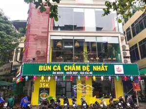 cho thuê nhà mặt phố đào tấn, dt 150m2x4 tầng, mặt tiền 7m, đoạn trung tâm sầm uất nhất phố