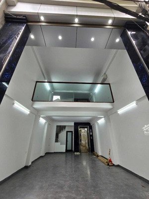 bán nhà -khương trung- nhà mới 7 tầng + 1 tum thang máy -ô tô vào nhà -kinh doanh đỉnh 43m2 16.3 tỷ