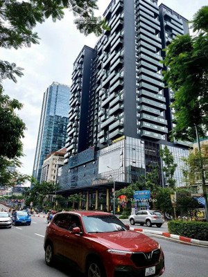 hiếm - cần cho thuê căn hoa hậu, 143m2 3pn cơ bản tại green diamond - 93 láng hạ, lh: 0976,044.926