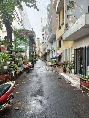 bán nhà riêng tại sư vạn hạnh, 12,5 tỷ, 43m2, giá cực chất, phường 12, hcm