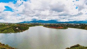 hàng hiếm giá bất ngờ đất nghỉ dưỡng ven hồ chỉ2.4tỷtl- 300m2 - wiew đẹp đầy tiềm năng tại dilinh