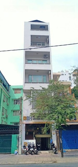 siêu phẩm nhà phố 5tầng đẳngcấp-full nội thất cao cấp-dòng tiềnổnđịnh40 triệu/tháng