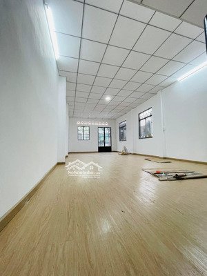 2căn .hẻm 8m . xh p2 dbt q8 . shr 134m2 .n 8.5n , 2 tầng btct không quy hoạch. chỉ 15.5 tỷ tl