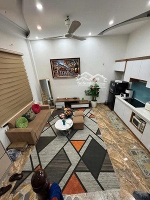 chỉ nhỉnh 6tỷ có ngay nhà 4 tầng hồng mai - nhà đẹp đầy đủ nội thất - đường to đẹp