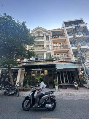 bán nhà mặt tiền đường hoàng ngọc phách, tân phú, trệt 5 lầu sân thượng, 5,3m x 19m, giá 17,5 tỷ