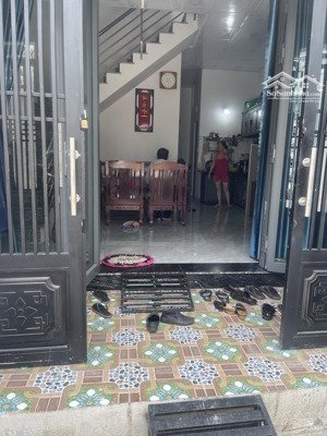 bán gấp nhà riêng mã lò, btân, 53m2, 2 tầng mới đẹp, hẻm xe hơi đỗ cửa, nhỉnh 4 tỷ.