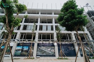 shophouse mặt đường trần kiên, 96m2 xây 5 tầng, mặt tiền 6m, trục thông tt hành chính. 
