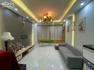 Cho thuê nhà Văn Cao, 3 p.ngủ, DT: 70m2 x 4 tầng.