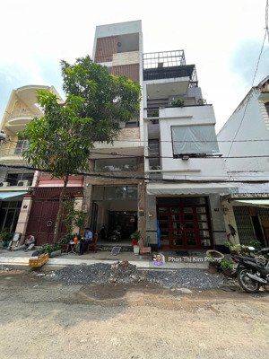 bán cặp nhà mặt tiền thành công (8,3mx17,7m) 2 lầu hướng nam mát mẻ