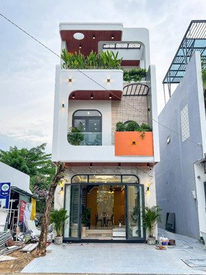 kẹt tiền bán nhà (ngang 6mxdài 19m) gần chợ bờ ngựa bình chánh,nhà đang cho thuê 15tr, giá 1,3 tỷ