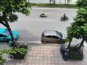 nhà lô góc 100m-28ty-view m.phố, công viên, trường học tại long biên-oto tránh, có vỉa hè, qh đẹp