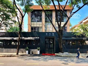 cho thuê biệt thự phú mỹ hưng vị trí kd vip thuận lợi mở nhà hàng giá 260tr, lh 