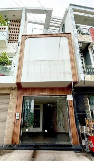 cho thuê np mặt phố d4, 15 triệu, 270m2, 5pn, 3wc, q.biên hòa, đồng nai