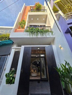 bán gấp nhà đường oto đường lò siêu-p8-q11. gần nhà thiếu nhi q11. cho thuê 23tr. giá 3tỷ320/72,6m2