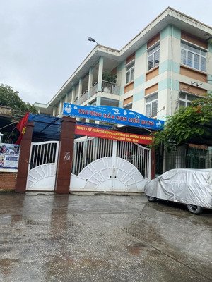 bán nhà mới 40m/5t, sổ đẹp, ngõ rộng, vài bước ra ô tô, gần chợ, trường học- kiến hưng/ xa la
