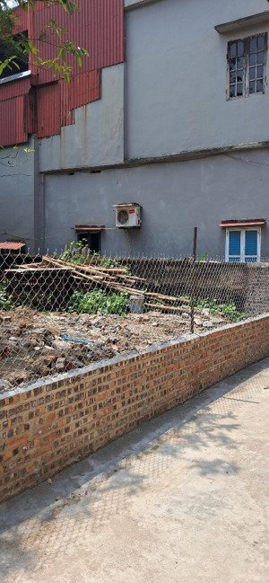 cần bán 68.7m2 đất kiêu kỵ gia lâm, ngõ thoáng ô tô đỗ sát đất, giá chỉ 6xtr/m2