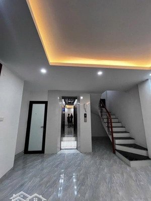 bán nhà đẹp full nội thất thang máy việt hưng long biên hà nội