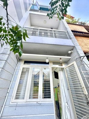 nhà đẹp hoàng hoa thám, bình thạnh, hẻm xe tải 6m - giá: 6,75 tỷ,
