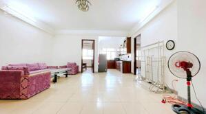 Cho thuê căn hộ 310 Minh Khai, 98m2, 2 ngủ, 1 khách, 2 wc rộng. Giá 11tr5 ctl