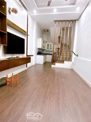 bán nhà trương định, trung tâm hoàng mai 40m2 5 tầng gần oto
