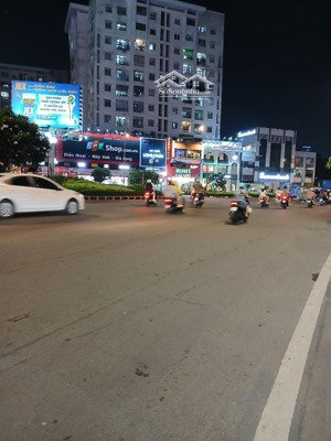 bán nhà - hẻm xe hơi - vòng xoay lê đại hành - 98m2 - 9 tỷ