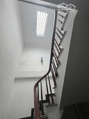 bán nhà thụy khuê - 33m², 5 tầng, giá 8,8 tỷ nhà đẹp, ở ngay, gần phố, yên tĩnh.