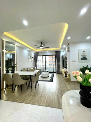 bán gấp chung cư vip1 ct9 định công, hoàng mai. 81m2 3pn. 4,98 tỷ