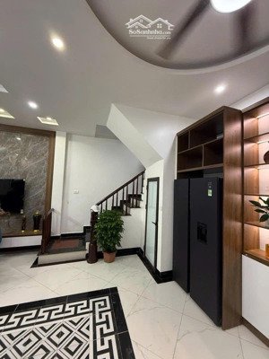 bán nhà dân xây ngay phố bà triệu diện tích 54m2x5 tầng mặt ngõ thông kinh doanh nhỏ giá chỉ 7,9 tỷ