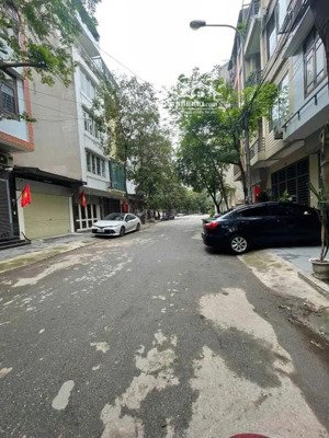 duy nhất! trần quốc hoàn, cầu giấy-phân lô ô tô tránh-vỉa hè kinh doanh-54m2 mt 5m-21.6 tỷ