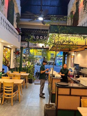 bán nhà 2 tầng vừa ở vừa kinh doanh mặt tiền đường 2/4 ngay dốc đại học nha trang buôn bán sầm uất