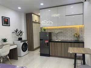 căn hộ ban công thoáng full nt cao cấp gần hotel pullman , đh văn lang cs1