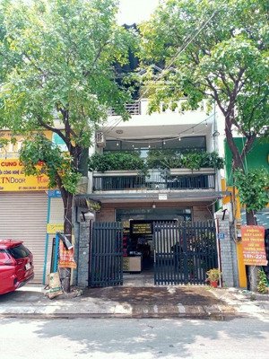 chủ ngộp bán gấp nhà mặt tiền kinh doanh buôn bán