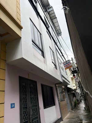 gia đình có việc gấp cần bán nhà tại phúc lợi - 40m2 4 tầng mt 6m - có tl