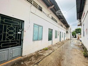 chỉ 15 tỷ sở hữu ngay 243m2 đất đẹp - có sẵn 10 phòng trọ - hẻm xe hơi tránh, thu nhập ổn định 20tr