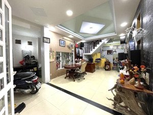 ngay ubnd p14, emart phan huy ích dt: 44m2 giá đúng 4 tỷ với nhà kết cấu btct 2 pn(2 wc khép kín)