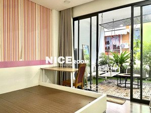 cho thuê căn hộ 2 pn phòng ngủ tại ung văn khiêm bình thạnh, có ban công sân vườn chỉ 10 triệu hơn