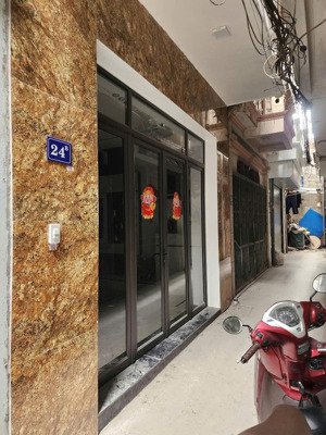 bán nhà trương định hoàng mai chỉ xách vali về ở-4 tầng- vài bước ra phố - full nội thất - 6,98 tỷ