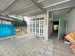 bán nhà phường tân phong . 2 mặt tiền giá 4 tỷ 5