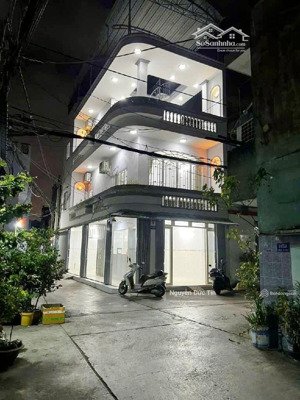 cần vốn kd bán gấp nhà 4 tầng, 2 mt hẻm 5m. ngang 5.4m xe hơi ngủ trong nhà. chỉ nhỉnh 5 tỷ.